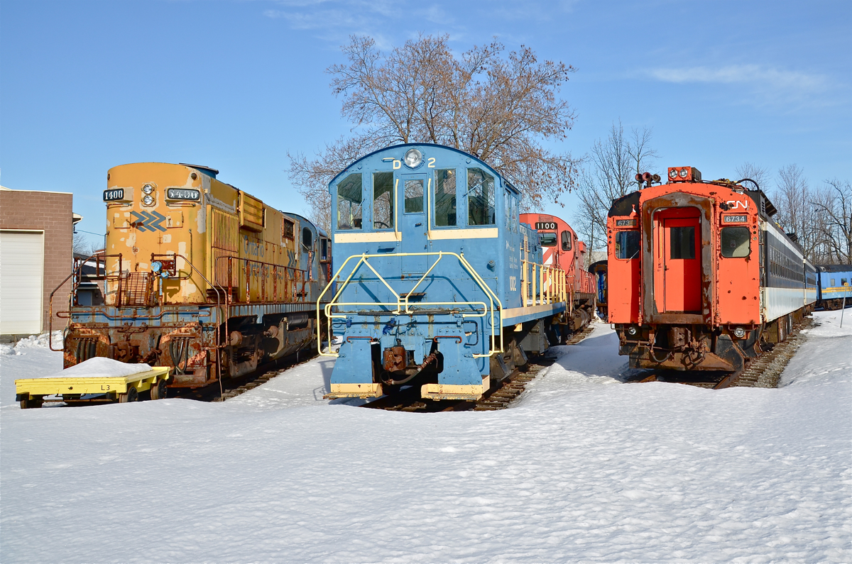 ONR 1400 (MLW RS10), POM 1002 (MLW S2) and CN 6734 (CC&F MU car) congregate at Exporail. All were built in Montreal. For more train photos, click here.