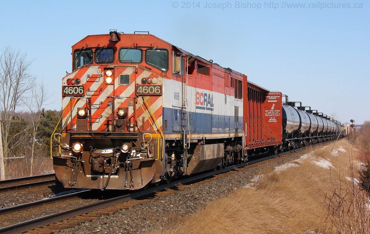 BCOL 4606 charges CN 331 past Powerline Road West just outside of Brantford.  4606 also lead CN 385 on Monday, this was one of three trains I shot today that had great consists.  CN U710 had a BNSF-BNSF-CN-IC-BNSF consist and CN U720 had a CN-BNSF-CN consist.
