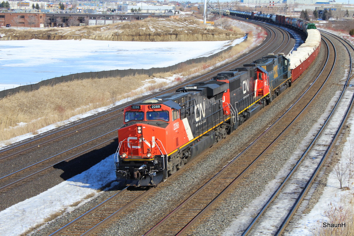CN westbound at Oshawa with a CSX !