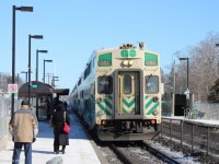 Commuters board a Westbound GO Transit train bound for Aldershot GO Station in Burlington, ON, going through Toronto's Union station on the way. 