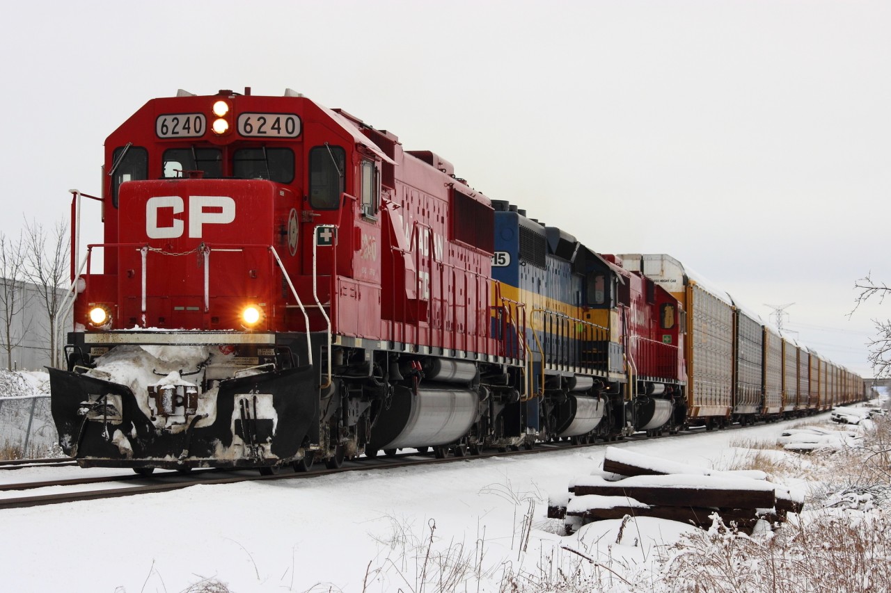 As me and my raifan friends arrived at Lisgar GO, CP 234 was already lined for the north track. A few minutes go by and not soon after, headlights can be seen at the Hornby dip. The power on this train made this catch a great way to start off the day!