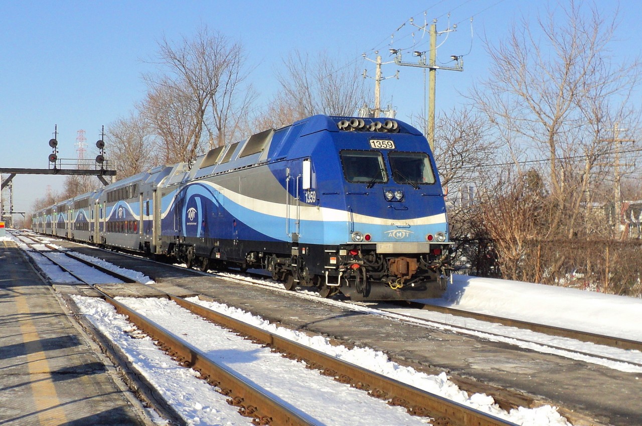 AMT 1359 a ALP-45-DP  pushing the AMT ram cars direction Montréal coming from St-Hilaire