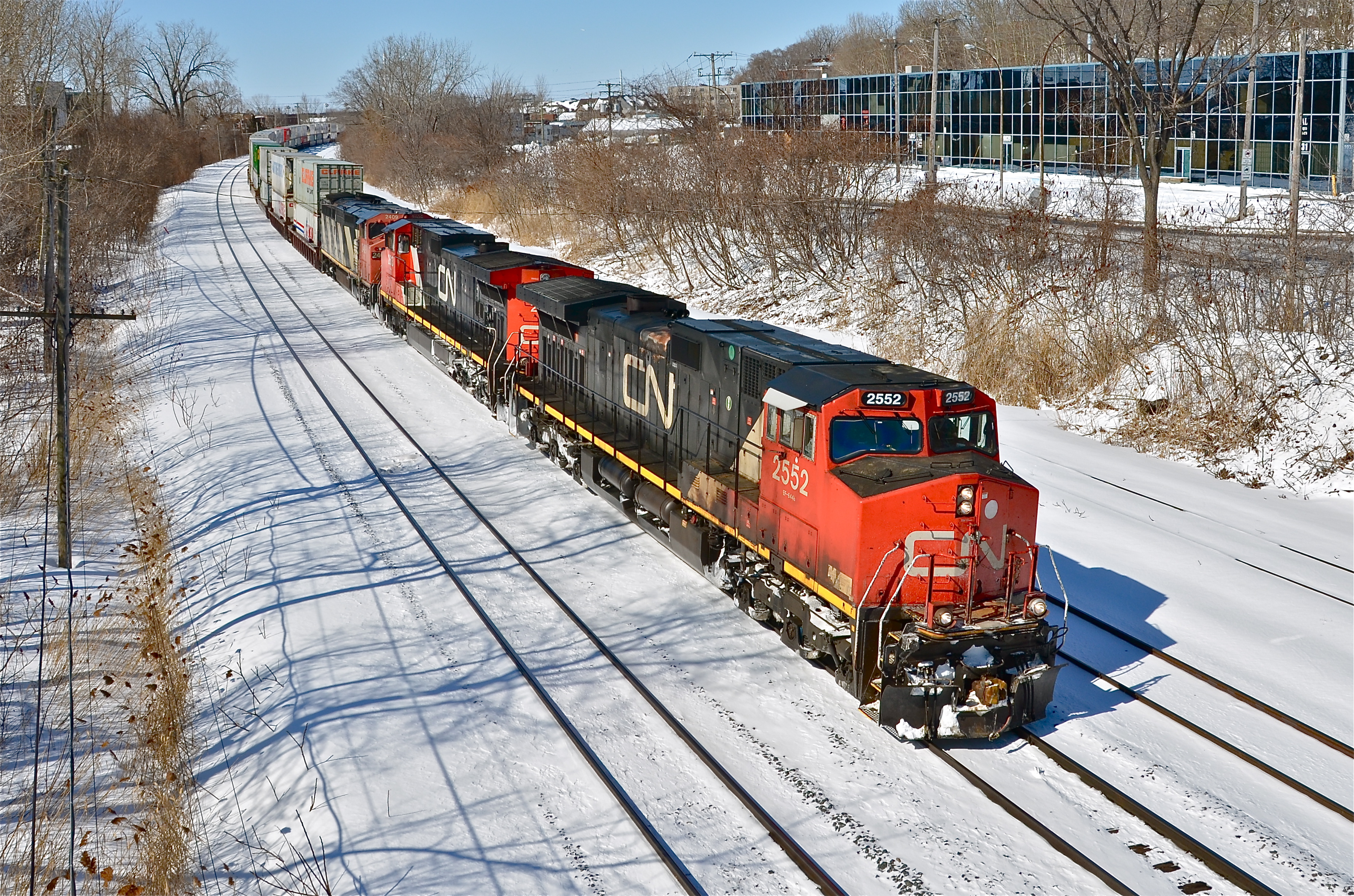 Railpictures.ca - Michael Berry Photo: CN 2552, CN 2613 & CN 2409 head ...