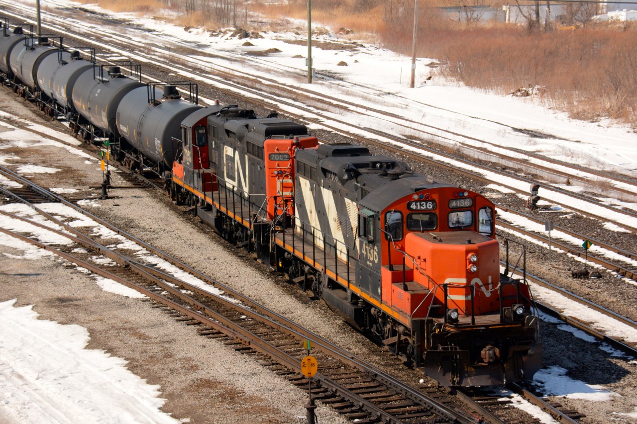 CN4136 and CN7052 shunt in the Sarnia yard.