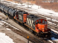 CN4136 and CN7052 shunt in the Sarnia yard.