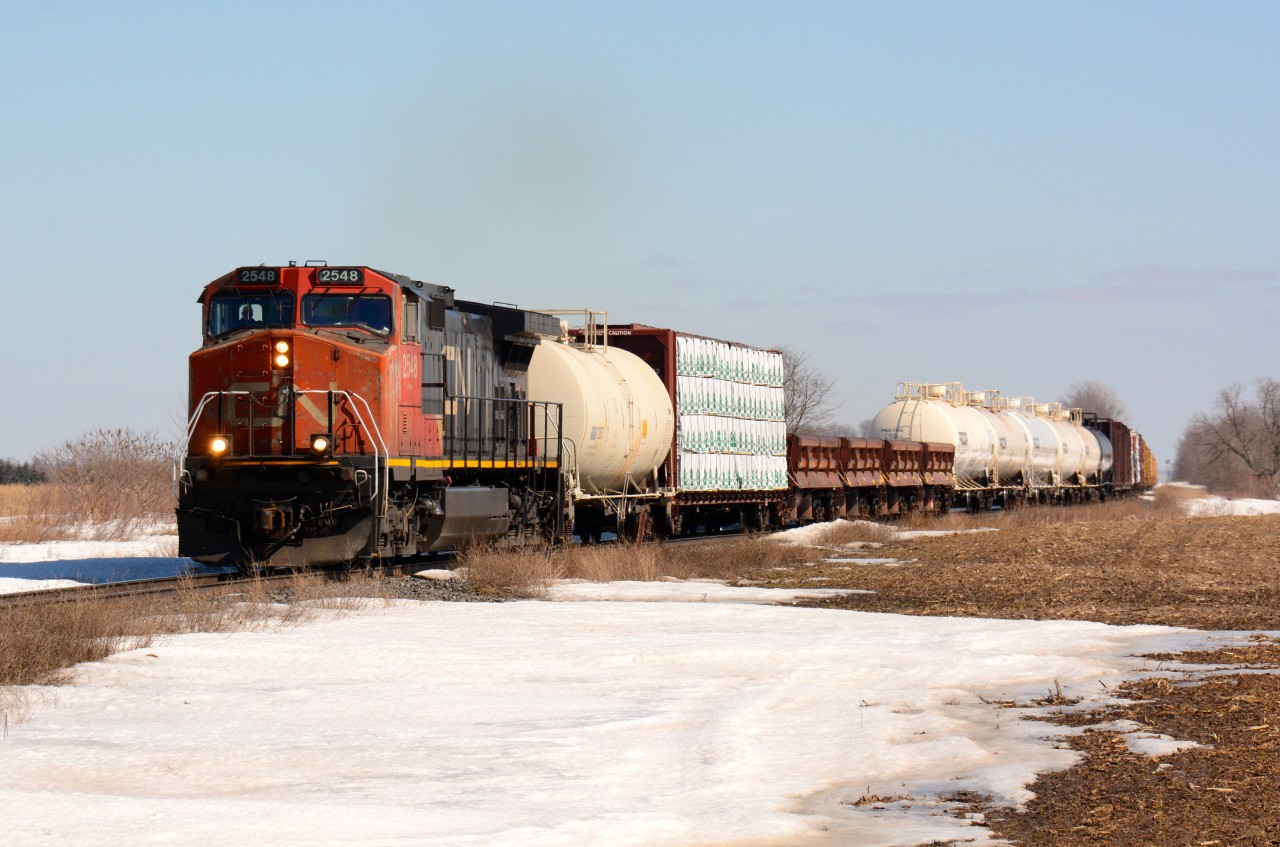 CN2548 west bound at Camlachie Road heading for Sarnia.