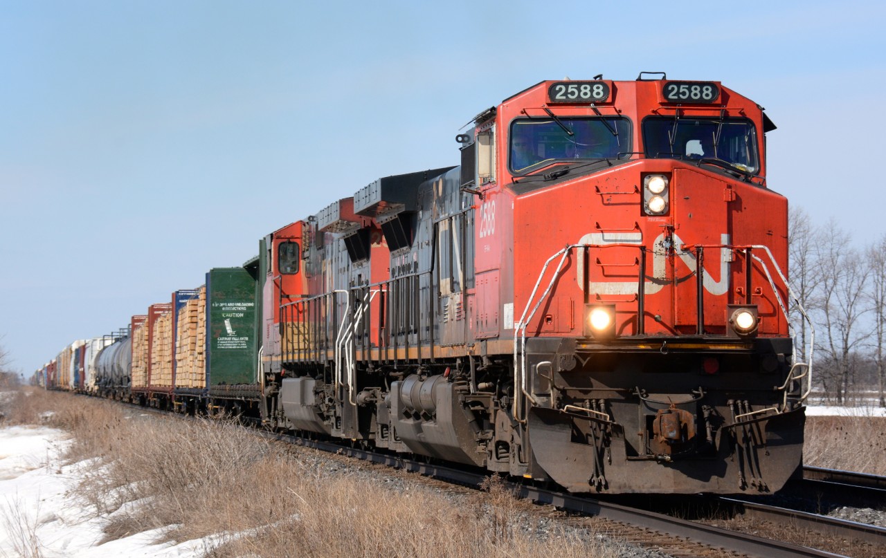 CN2588 east bound at Waterworks Road.