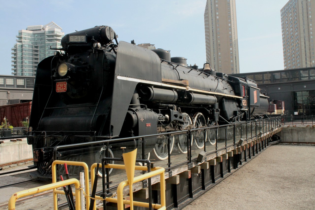 Visiting Toronto for the Blue Jays game I managed to have a walk around the roundhouse to kill some time!