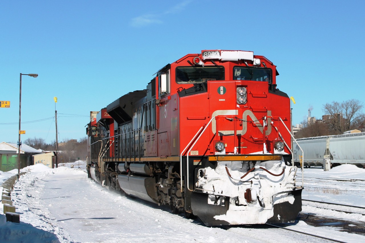 A bitterly cold morning at Brantford station saw CN 8957 and 2285 racing round the curve at Brantford station with I believe, f I heard the scanner correctly train 396.