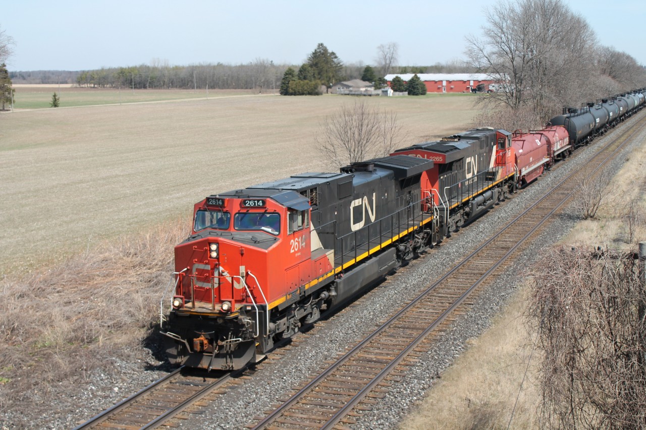 I decided to visit a bridge on Blenheim Rd, to the east of Princeton, to catch 331. I had not been to the bridge for four years. I was hoping that 331 would have some unusual power! I suppose it did. Two CN GE locos 2614 and 2265!