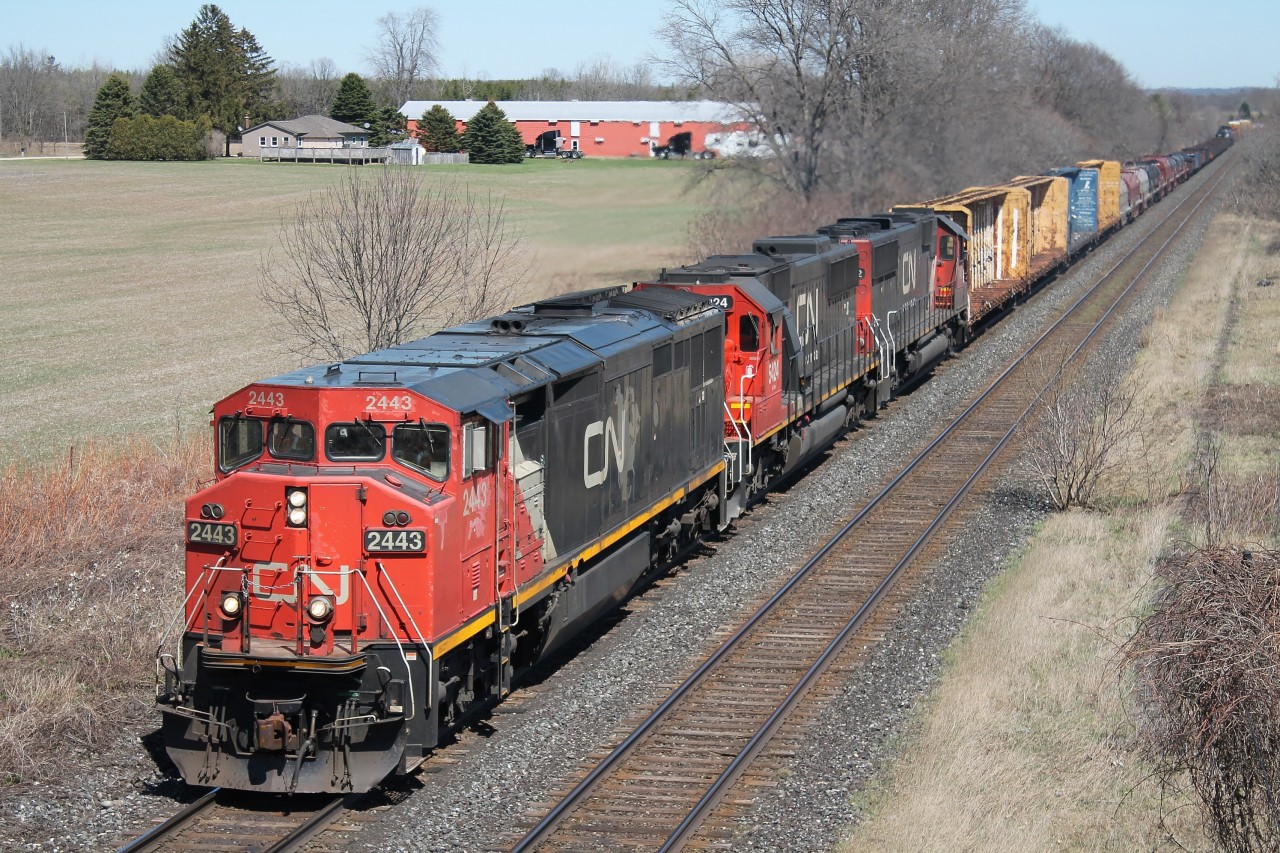 Having heard that 331 was picking up cars in Paris I moved east to meet the train at Blenheim Road bridge as I had done last week. The long west bound was pulled by 2446,5424 and 5442 all new to me!