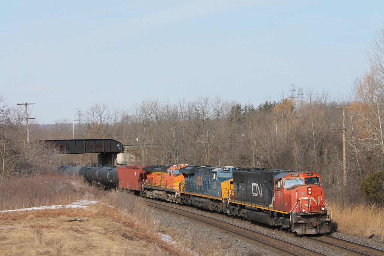 Image taken at mile 1 of the Dundas Sub .. 10:00am