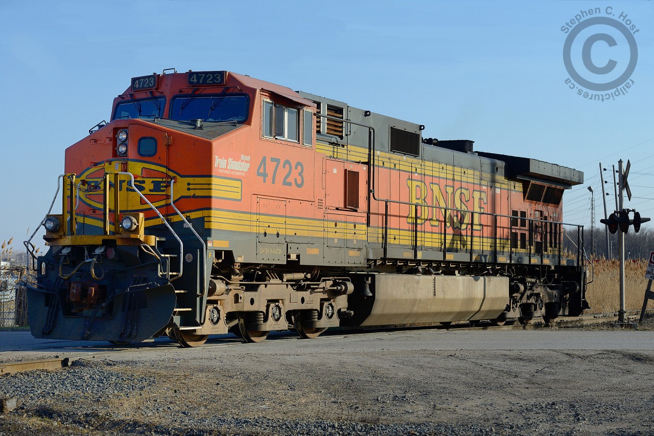 Jay Butler and I shot BNSF 4723 paired with CP 8646 earlier on Sarnia-Port Huron transfer #501. Imagine my surprise when BNSF 4723 returned later that afternoon (on L390-61) and was turned on the wye for a westbound departure (M395-31) later that evening. I happened to see the engine about to wye and drove to this location  to get up close and personal. One could wish for the engine facing the other direction, but beggars can't be choosers!