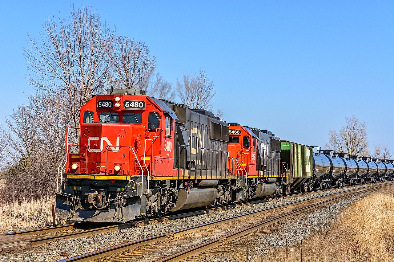 CN 5480 and 5466 westbound approaching Darlington Provincial Park road, east of Oshawa.