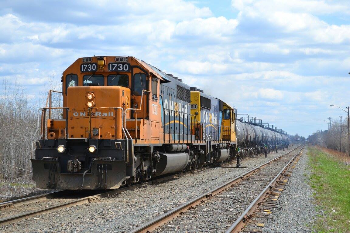 1730 and 2200 throttle up out of town with Rouyn Bound 211.