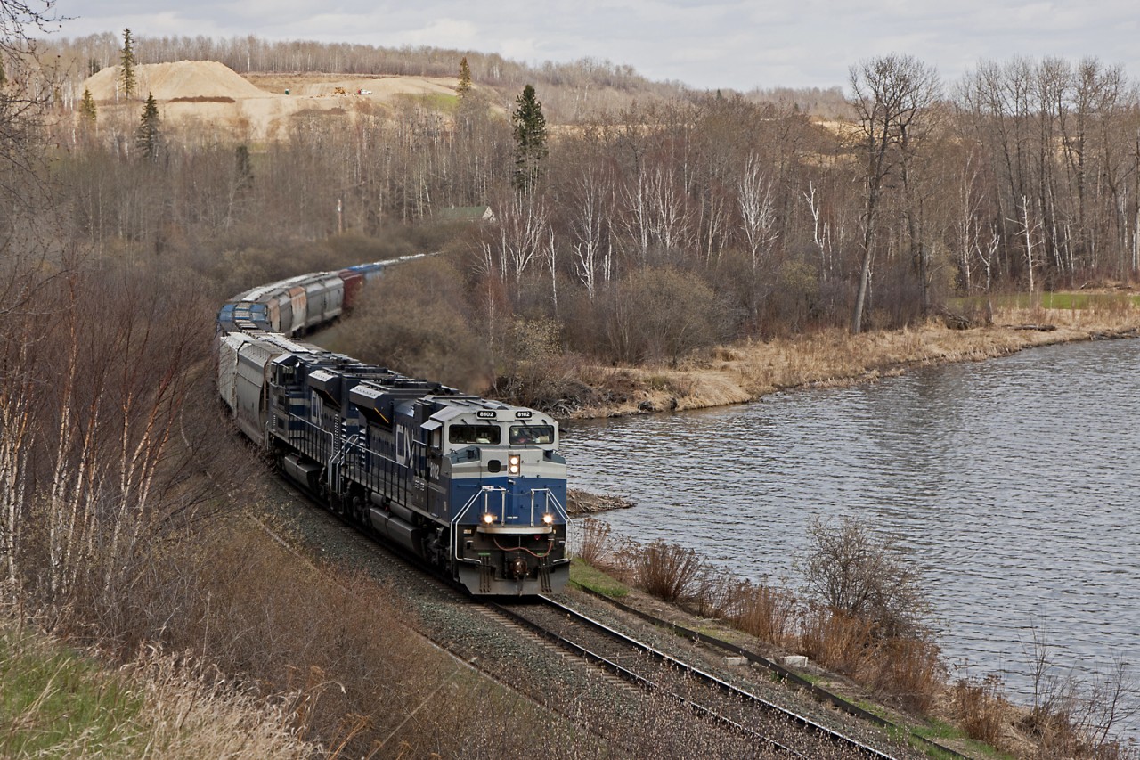 2 of CN's newest GM products head west along Wabamun Lake. Thanks to AJ for the heads up!
