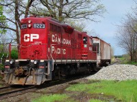 The Welland Yard Job #1 has pulled a single hopper from Saint Gobain at the end of the Chippawa spur and will shove back to Niagara Falls to complete their switching for the day. Seeing one of the last CP GP9's sure was a treat.
