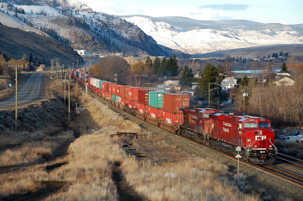 CP nos.8954 & 9732 are cruising through Savona at the head of an eastbound Intermodal.