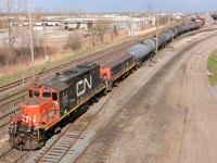 CN7265 with slug 231 shunt in the Sarnia yard west of Indian Road.