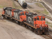 CN7245 with CN4136 and CN4702 wait in the yard at Sarnia.