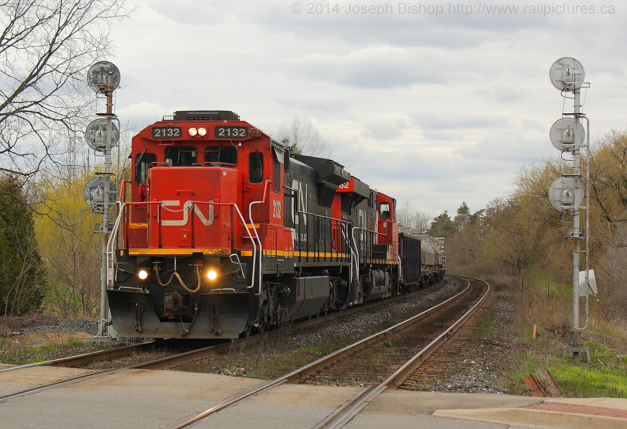 CN 330 splits the signals at Hardy Road with CN 2132 and CN 2282.