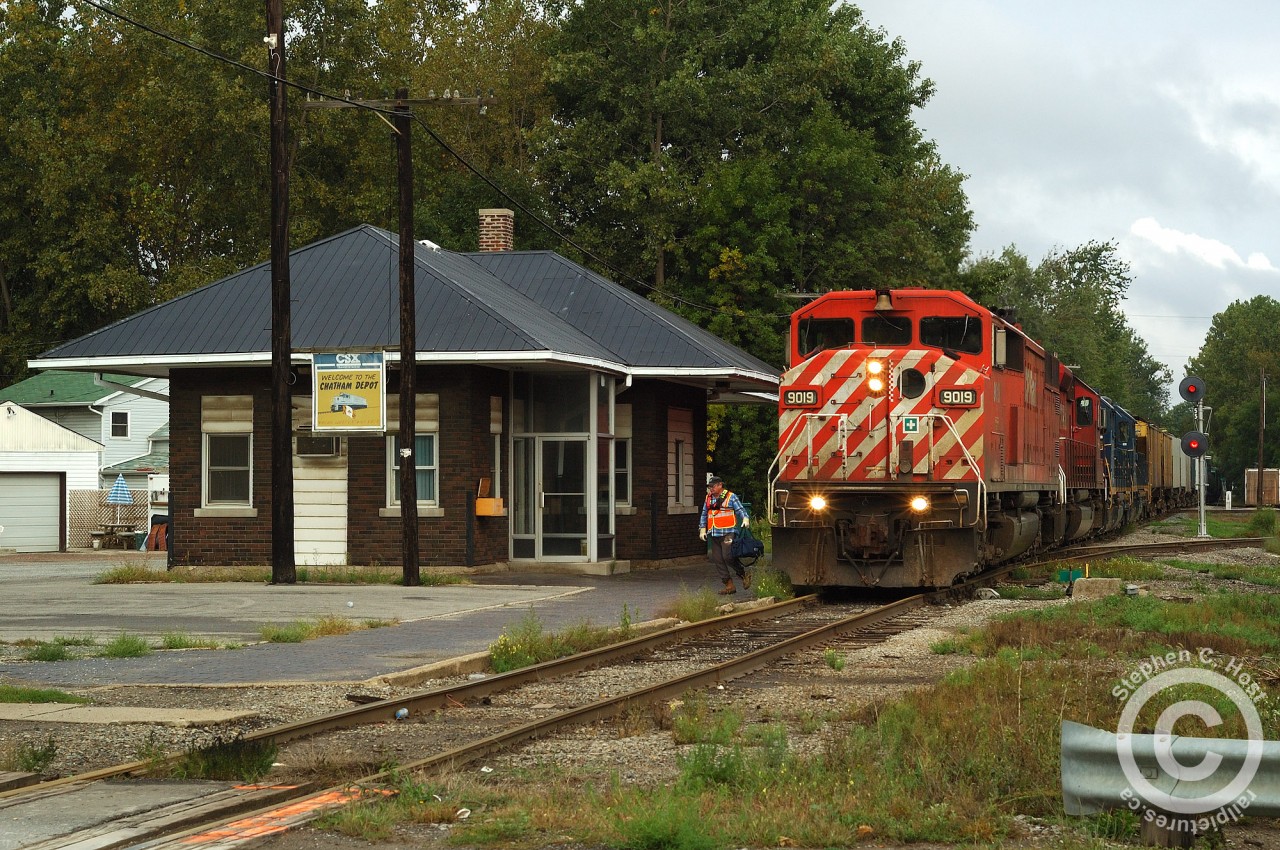 The conductor for Sarnia-Chatham D725 has just detrained off SD40-2F 9019 to grab paperwork inside the Chatham Station. Trailing engines are CP 6059 with CSXT 2561 and CSX 2570 and the train had about 40 cars. Two CSX engines were brought down from Sarnia, set-off in the Chatham Yard to be used on a D724 from Chatham to Blenheim, returning to Sarnia later that day. For anyone who is interested in CSX Ontario's modern day operations, check out the May 2014 edition of Railroads Illustrated where I have had an article published about the CSX. While it doesn't compare to the stuff those senior to me have photographed and posted here lately, the article is a snapshot in time of the operations of the fascinating former C&O Canadian Division focusing on the present day. The article also includes some photos never before published. Check out your local hobby shop for a copy. Thank you.