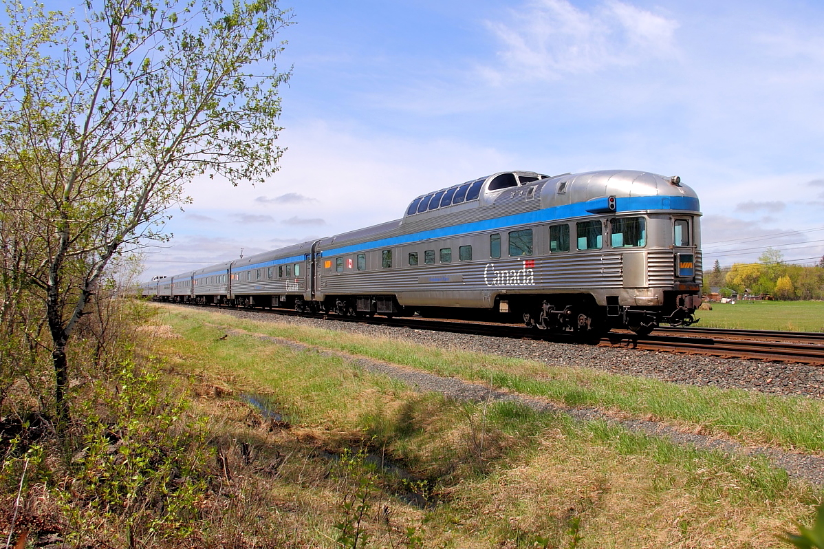 Tremblant Park carries the markers on westbound No 1 as it departs the Winnipeg area for Rivers.