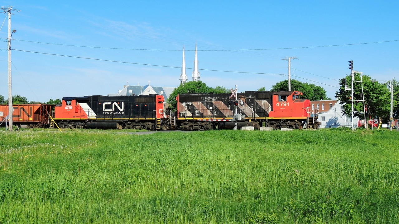 CN 430 with small power this morning with a short train.