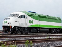 Yup, she finally arrived into Mac Yard off of CN 549, GO 666 sits all by herself on track D29 at the diesel shop awaiting a lift on 435 to Aldershot.