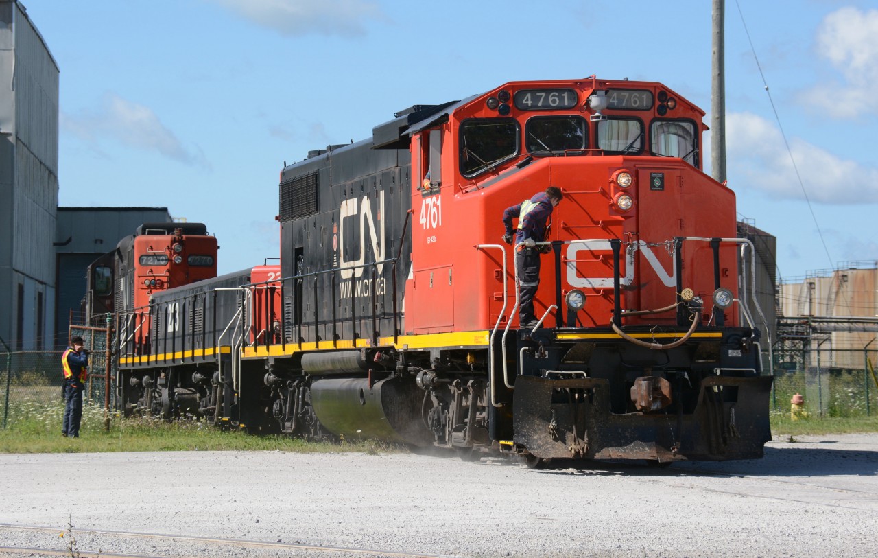 CN4761 pulls out of Imperial Oil having completed their last switch.