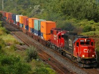 Rivals working together! CN 5402 (ex-GMTX 9023) and CP 6240 (ex-SOO 6040) with 74 cars on 382 