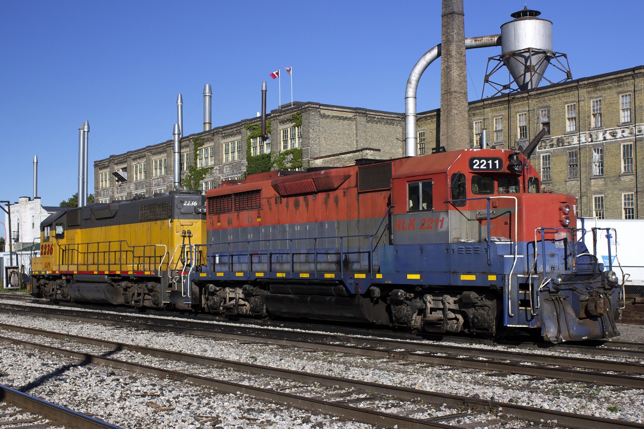 While I was waiting for my train back to Toronto, I decided to take a picture of these two Geeps sitting here at Kitchener.