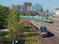 Friday Morning Surprise. UPX 1001 heads eastbound on the Oakville-Kingston south connecting track towards Union Station,  meanwhile a MP40PH-3C shoves a westbound GO train out of the USRC.