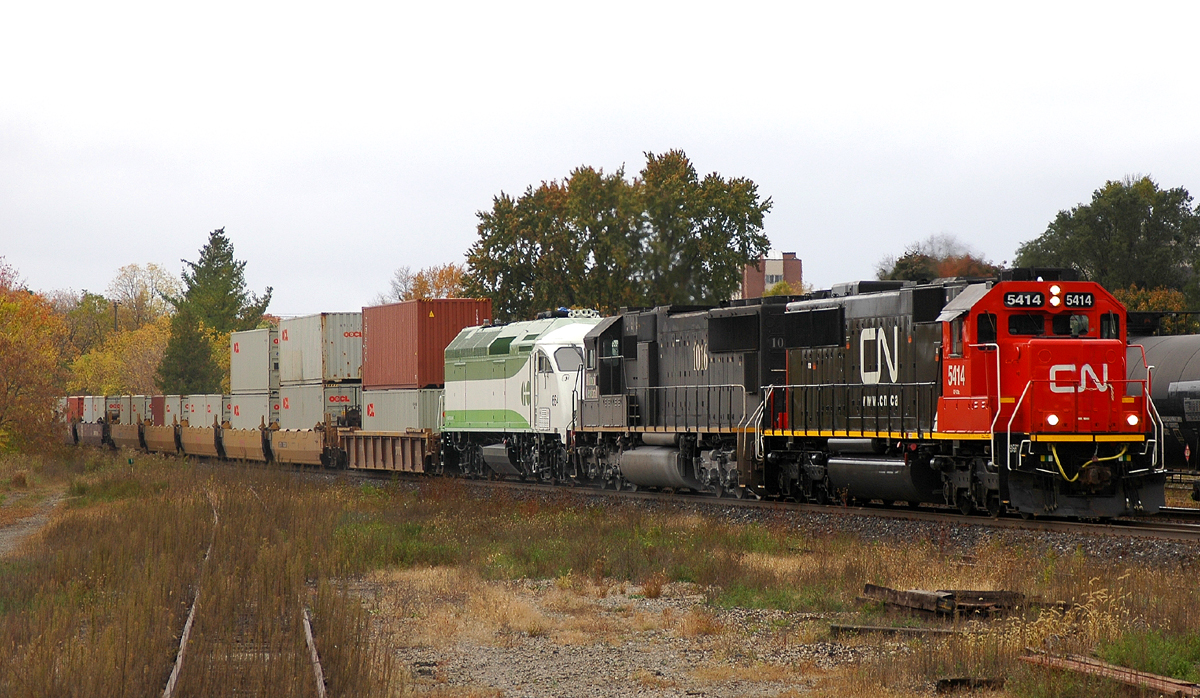 CN 5414 - IC 1016 - MPEX 664 power a 162 car hotshot 148 through Brantford, ON on a rather dull fall afternoon