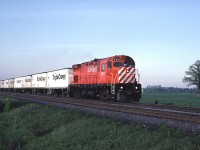 Although C-424 cab cars would later be regular leaders on the Roadrailer there were only a few trips with a powered C-424 leading. Here's one with 4211 leading a short Toronto - Detroit train. 