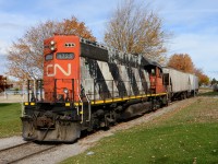 CN4725 heads back to the yard after picking up two hopper cars from the Cargill Elevator in Sarnia.