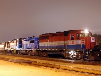 SOR 597 with RLK 4057 - CEFX 2015 - QGRY 2301 lift a cut of cars off of BA52 early thursday morning