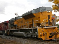 CP 8944 - UP 1989 reverse into the yard at Wolverton to lift a long string of autoracks from track 6