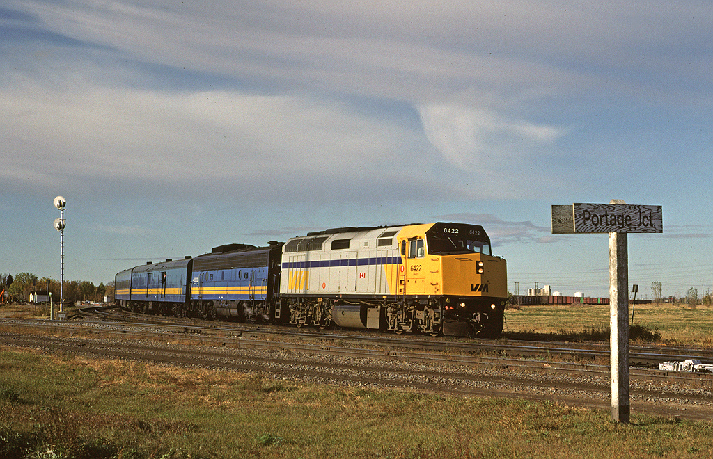 Via Rail F40PH 6422 leads train #4 at Portage Junction.