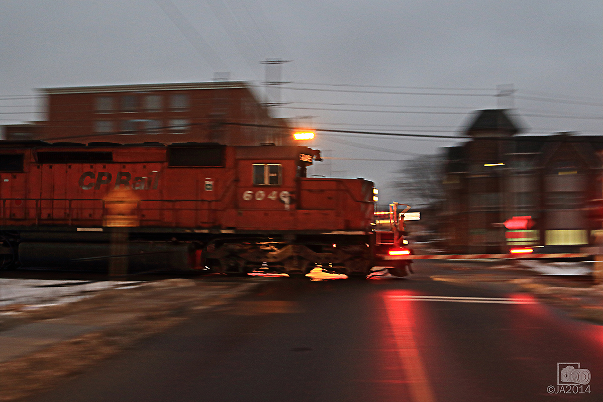 Track speed through Streetsville, Built in 02/1983 in London, Ontario the classic GMD SD40-2 takes charge on CP142. 1656hrs