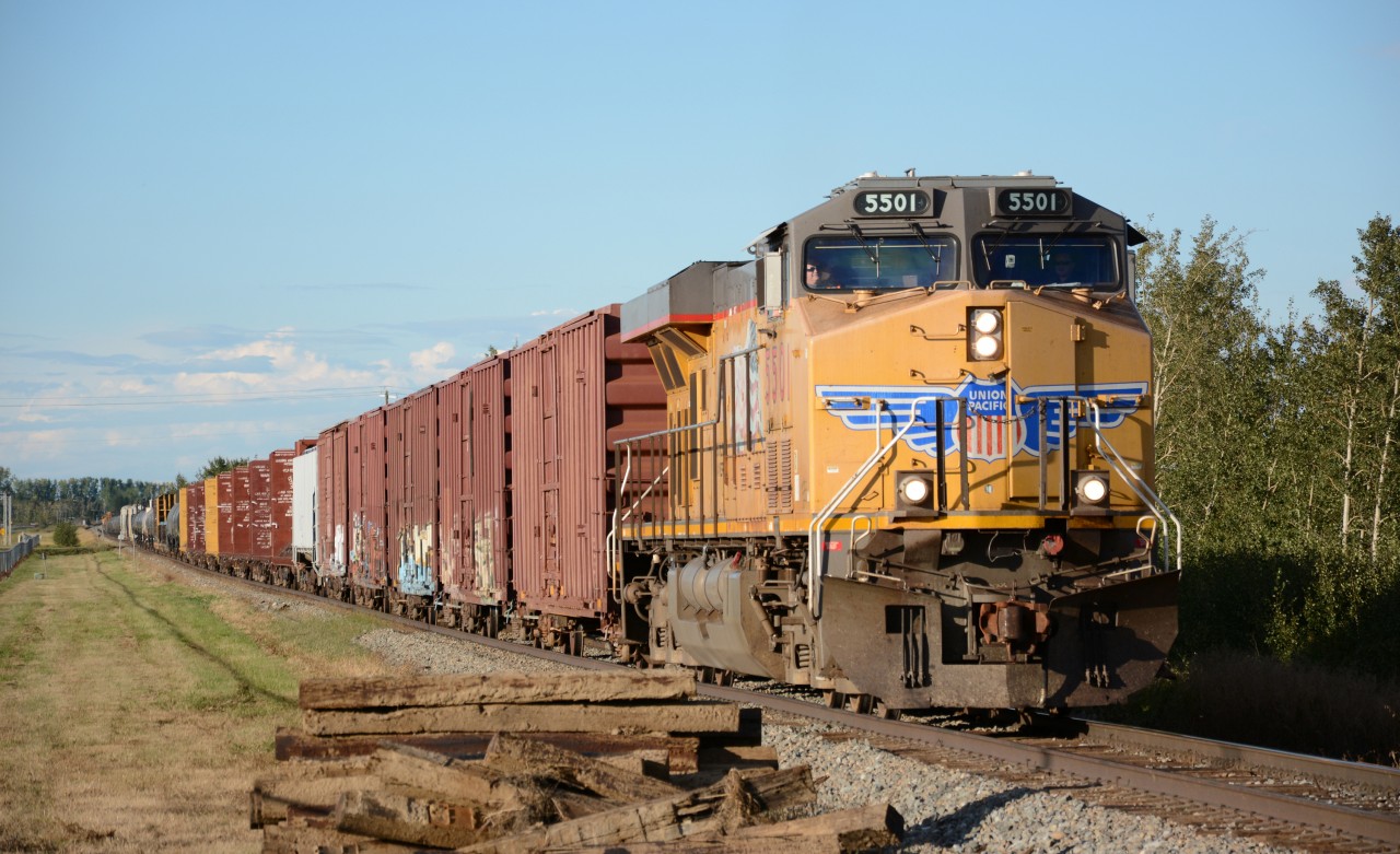 Since around mid-2013, foreign power has become not all that uncommon on the CP Leduc sub. Especially seen are BNSF and UP units, such as this UP ES44AC, though I've also spotted some belonging to NS and CN. If the 5501 leading wasn't enough, the end DPU was UP 5500!