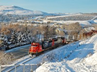 CN nos.5441 & 5475 have started eastwards down the Lumby sub and will soon be dropping their empty cb cars in Lavington.