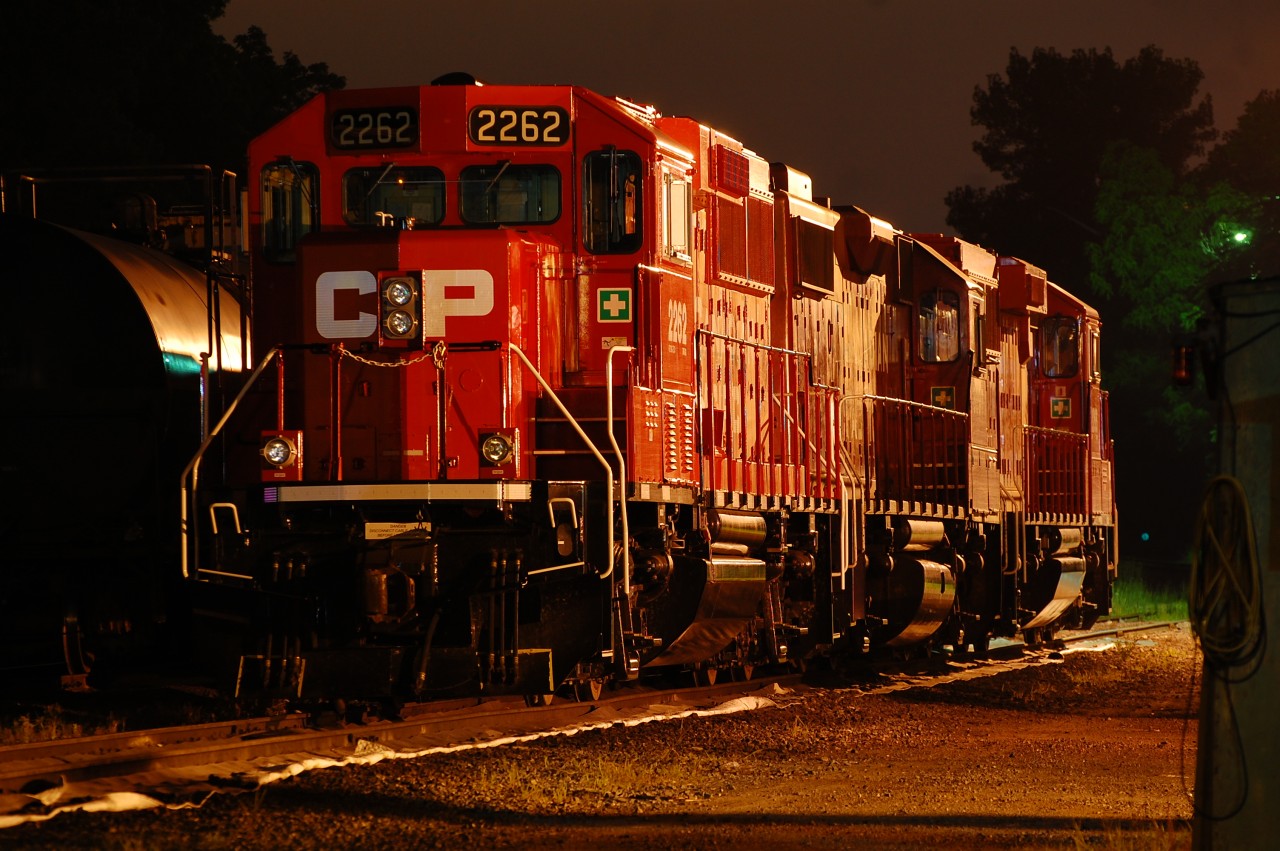 A warm night at CP Kinnear yard as power idles in the yard.