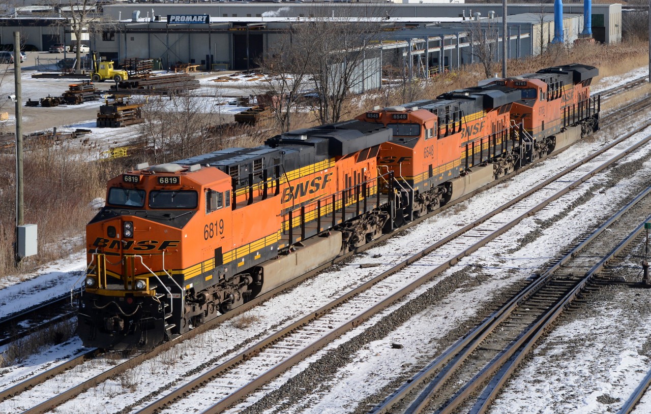 A trio of BNSF units head back into the yard after being wyed at St. Andrews Street. BNSF6819 will now lead train 501 across to Port Huron, Michigan.