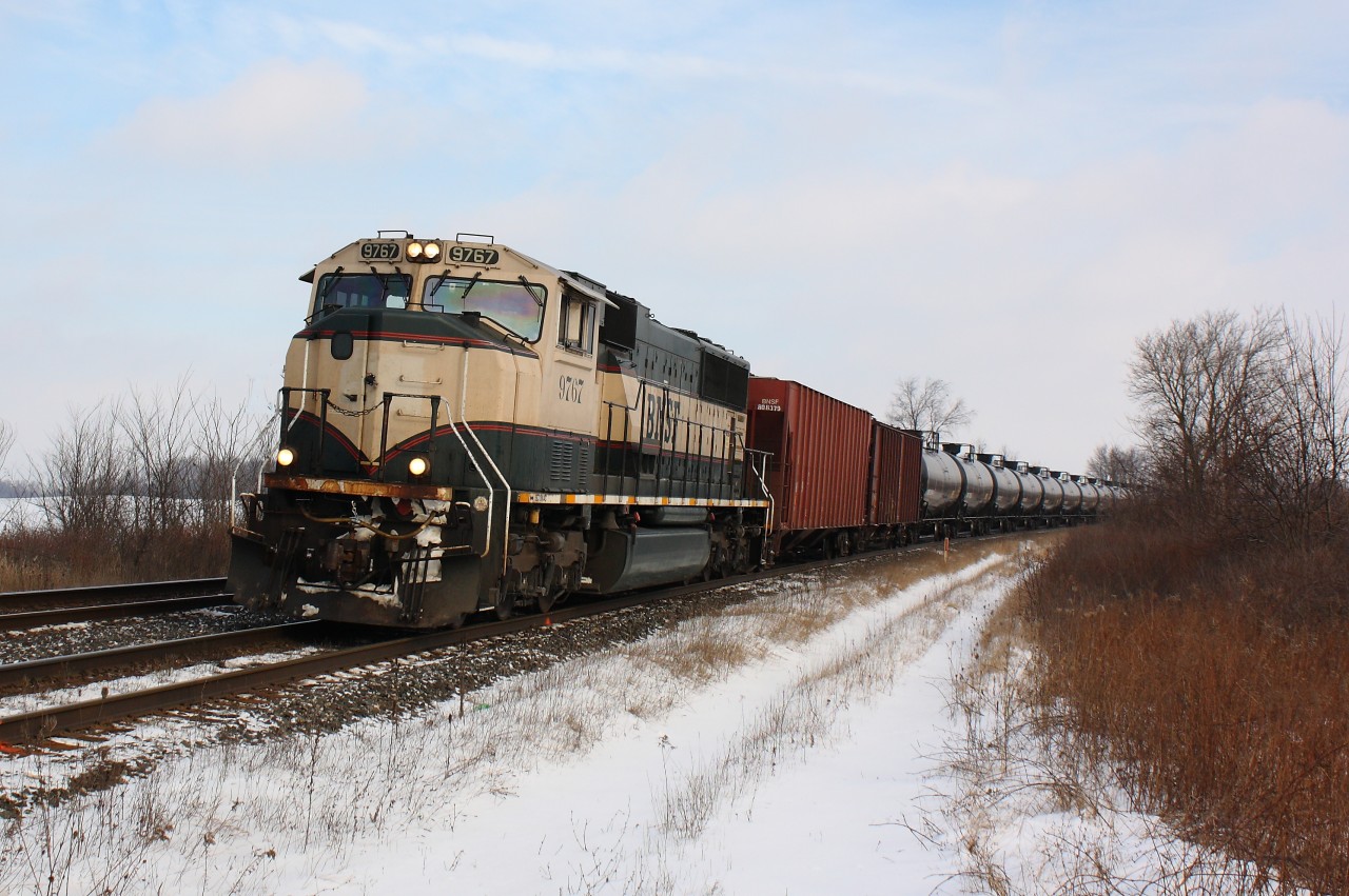 CN U711 is lead by Powerline Road West outside of Brantford by a solo BNSF SD70Mac, I hadn't seen much FPON of late so this was pretty good in my books.