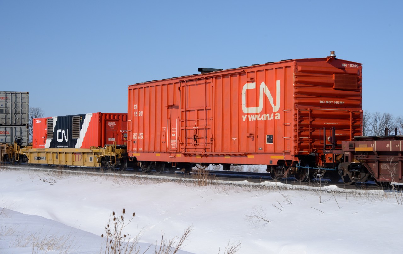 With CN 8951 leading this large container train there is a Distributed Braking System CNSU 0006 located in the middle.