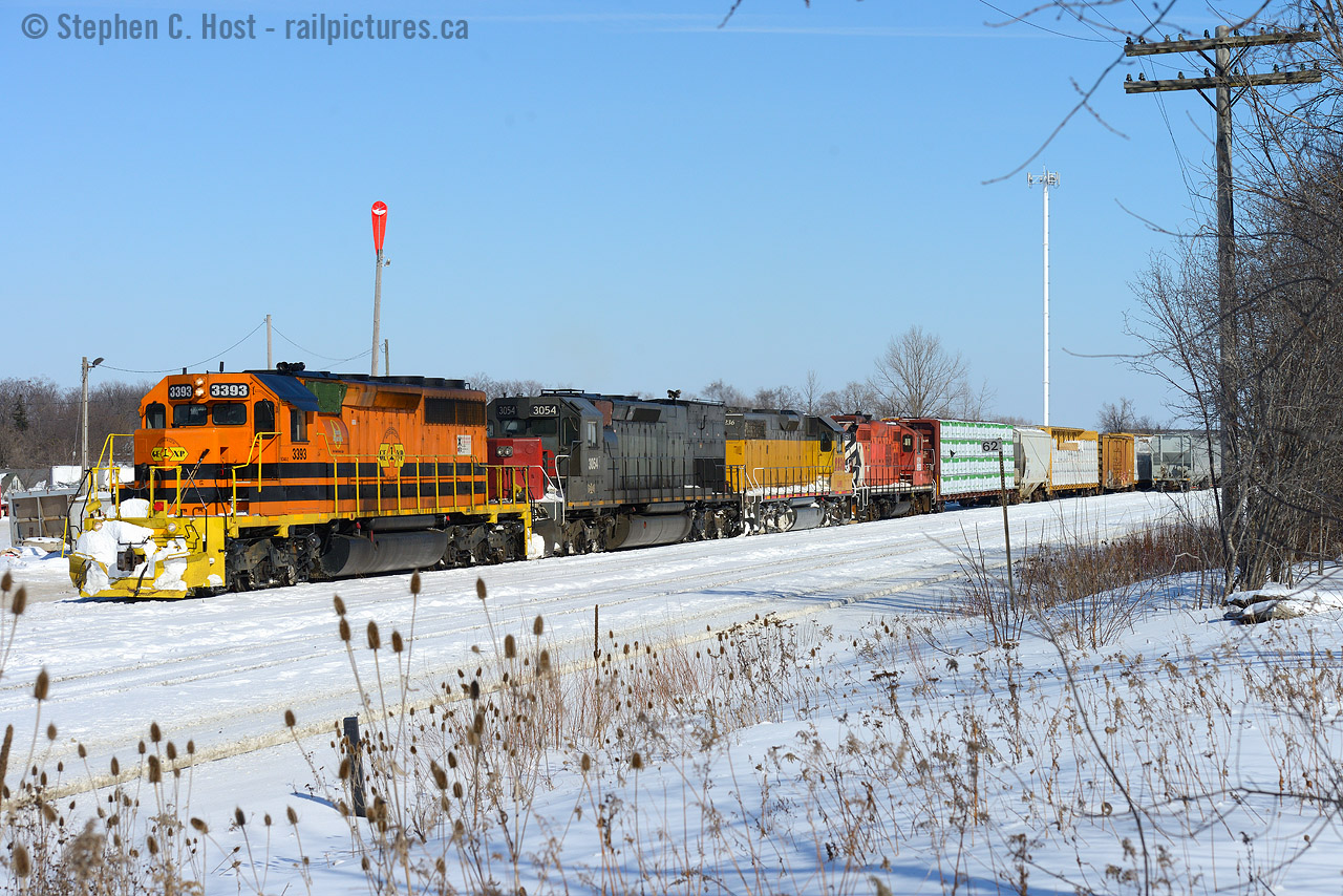 A rare early afternoon 431, having arrived not long after VIA 85 - is finishing their set off of all 36 cars plus JLCX 1591 in the Kitchener yard. The former CP GP9 is destined for OSR at Guelph Junction. Expect this engine to be in Guelph on Monday.