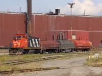 A GMD1u shunts cars outside the Essar Steel Algoma plant in The Soo.