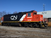 GTW 4929 sports modified steps..... due to a weld failure under the cab which nearly resulted in the knuckle and drawbar being ripped right out of the locomotive. 