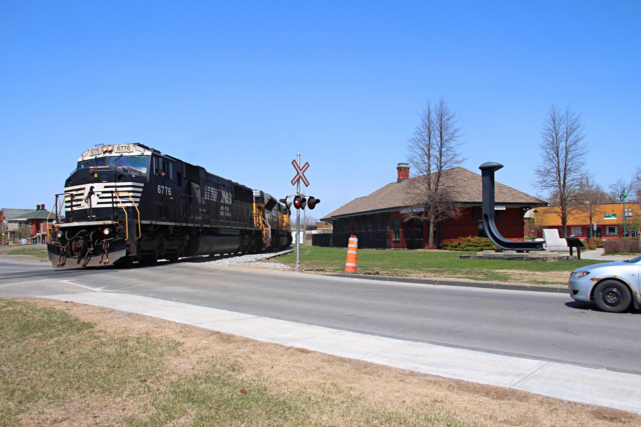 The 528 taking slowly , the curve in front of the old CN station in the downtown of St-Jean sur Richelieu Qc !